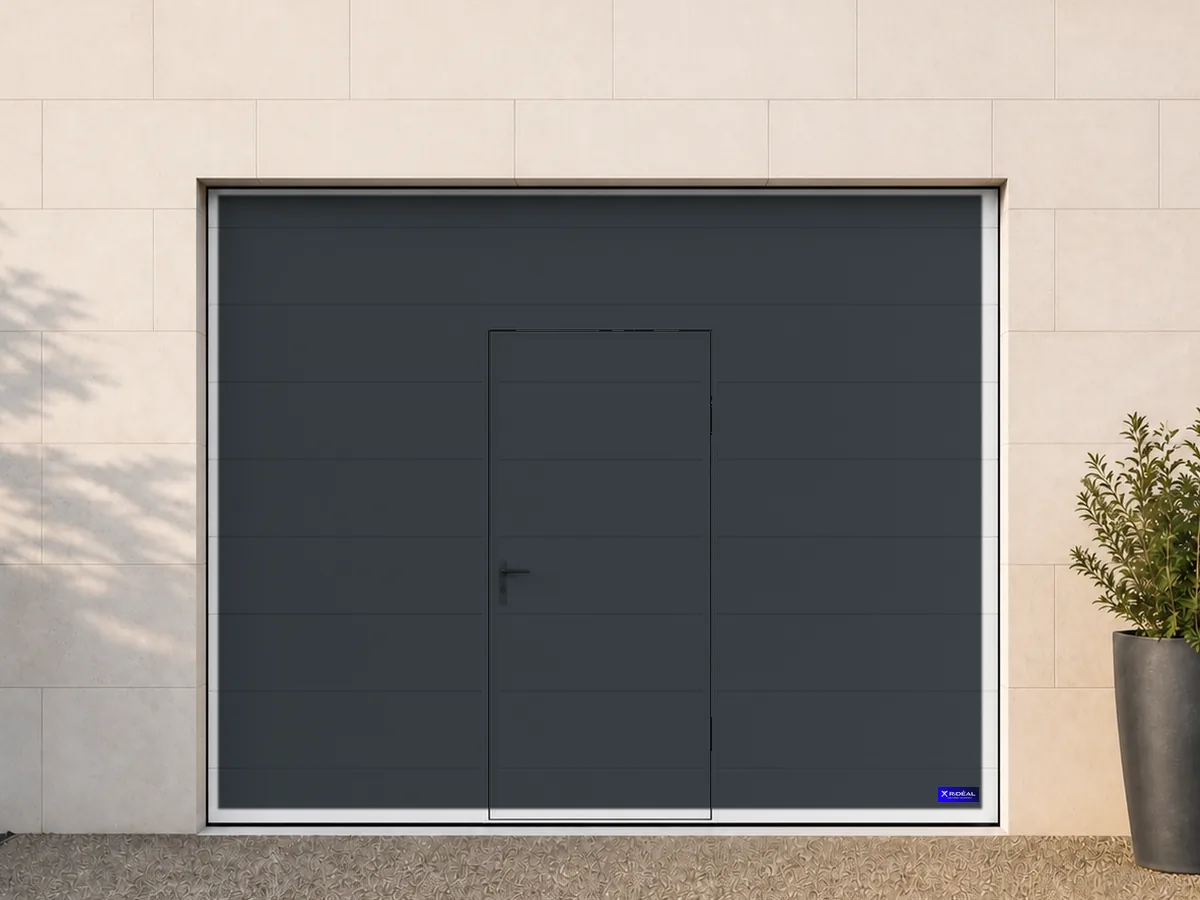 Porte de garage sectionnelle avec portillon intégré, gris anthracite RAL 7016
