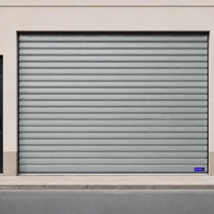 Rideau métallique à manœuvre manuelle, finition galvanisée